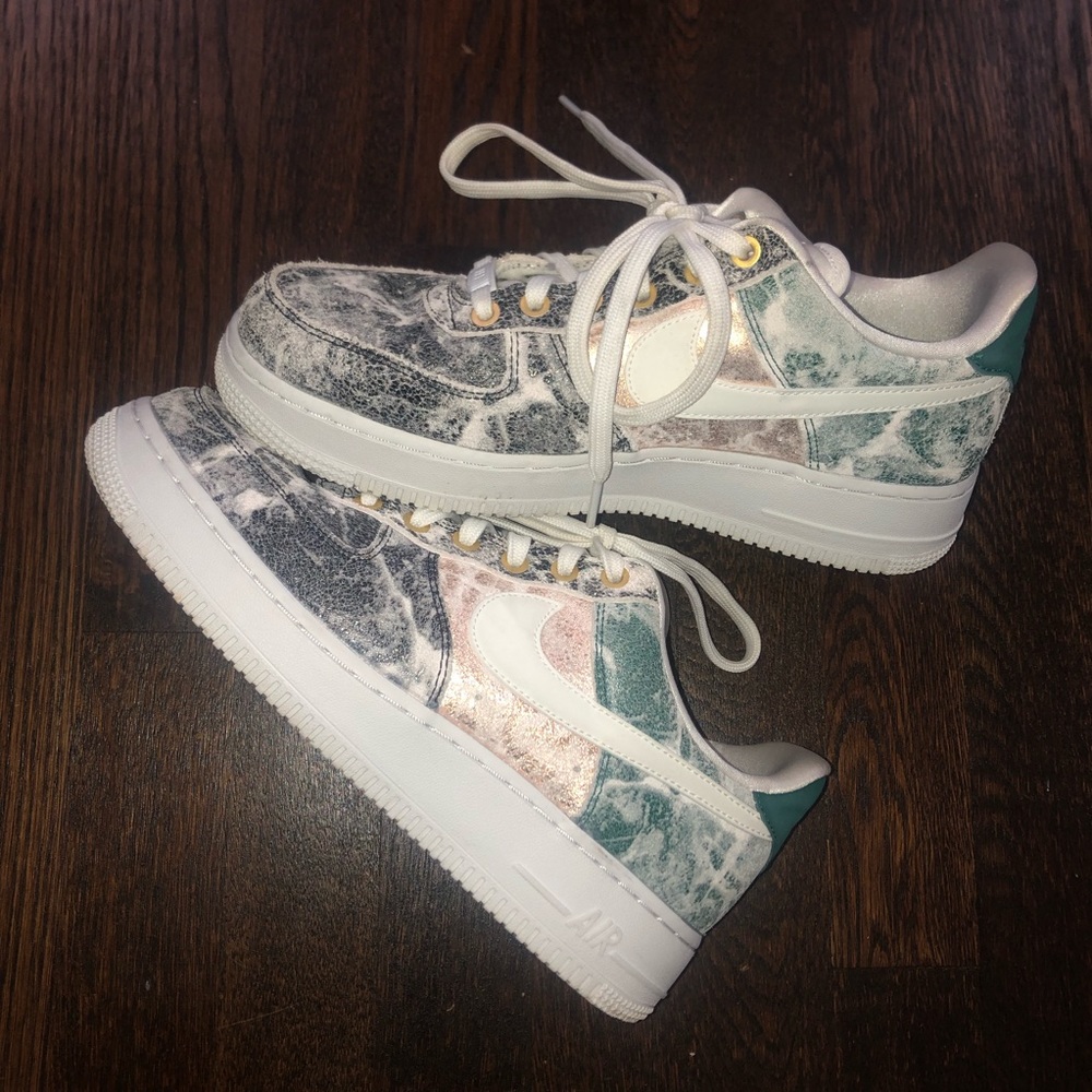 women’s nike air force ones